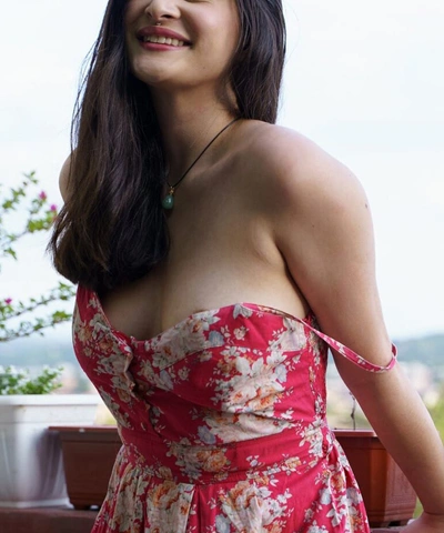 Call Gril Thane